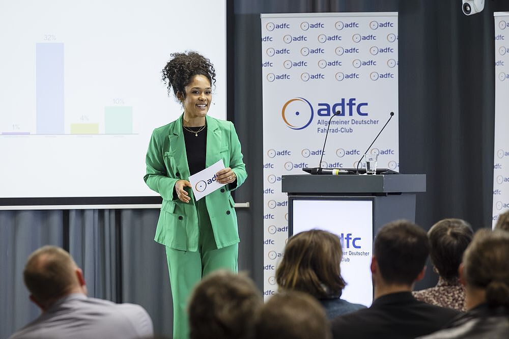 Moderatorin Totinia Hörner führte durch das ADFC-Symposium.